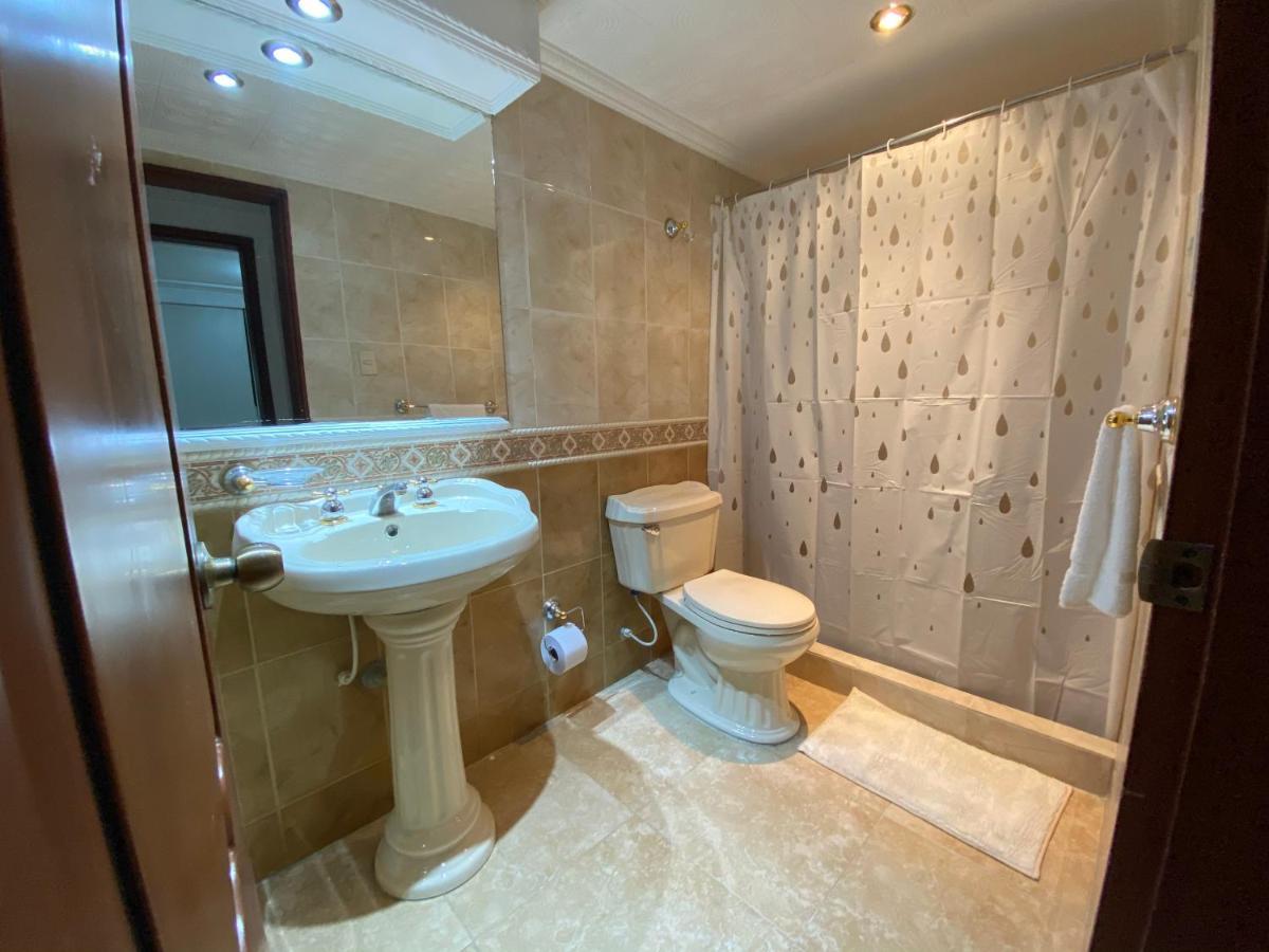 Santa Ana Luxury Rentals Hotel Богота Экстерьер фото